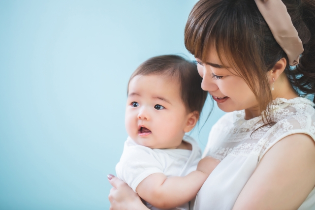 赤ちゃんとママ